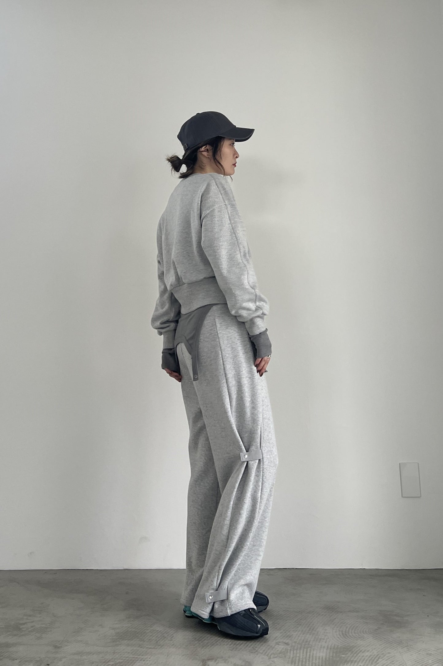 ボンバーヒートワイドパンツ F2145