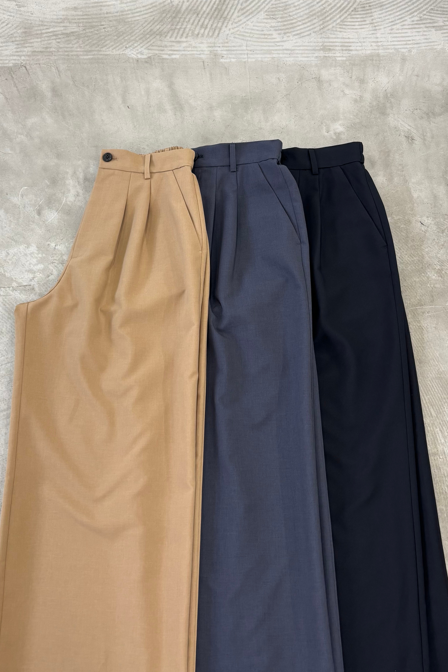 タックストレートパンツ 23152
