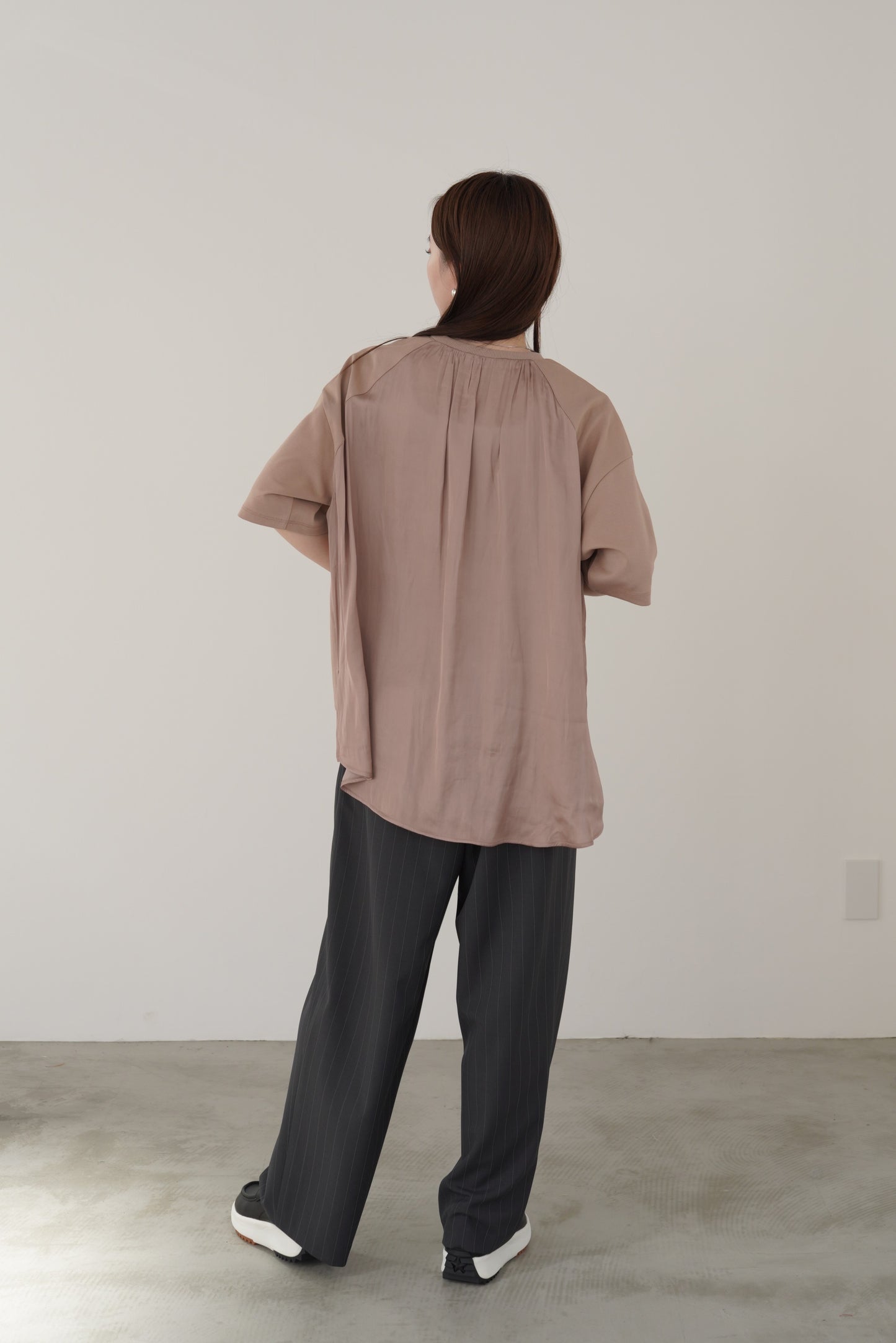 バックサテンロゴTシャツ 35397