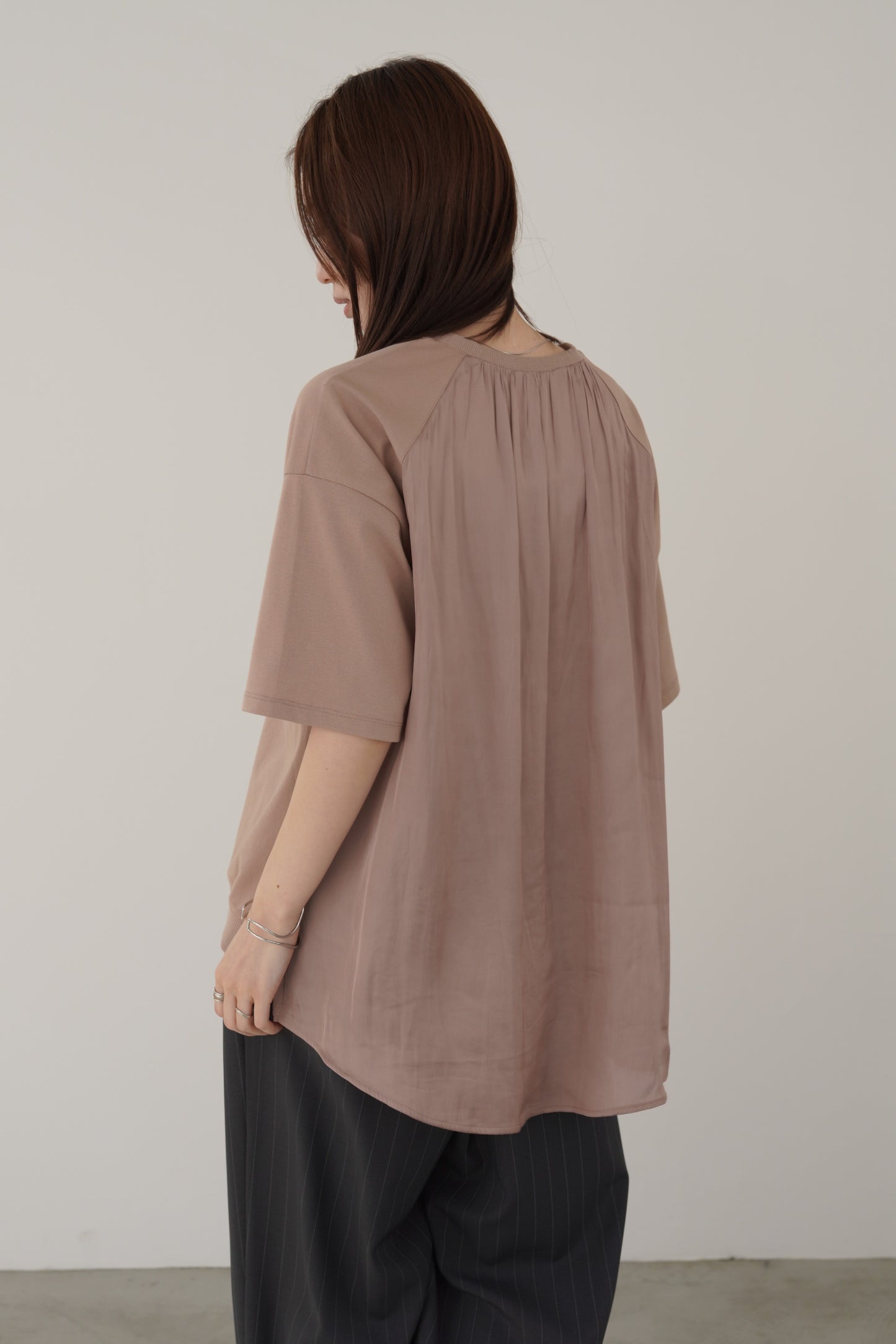 バックサテンロゴTシャツ 35397