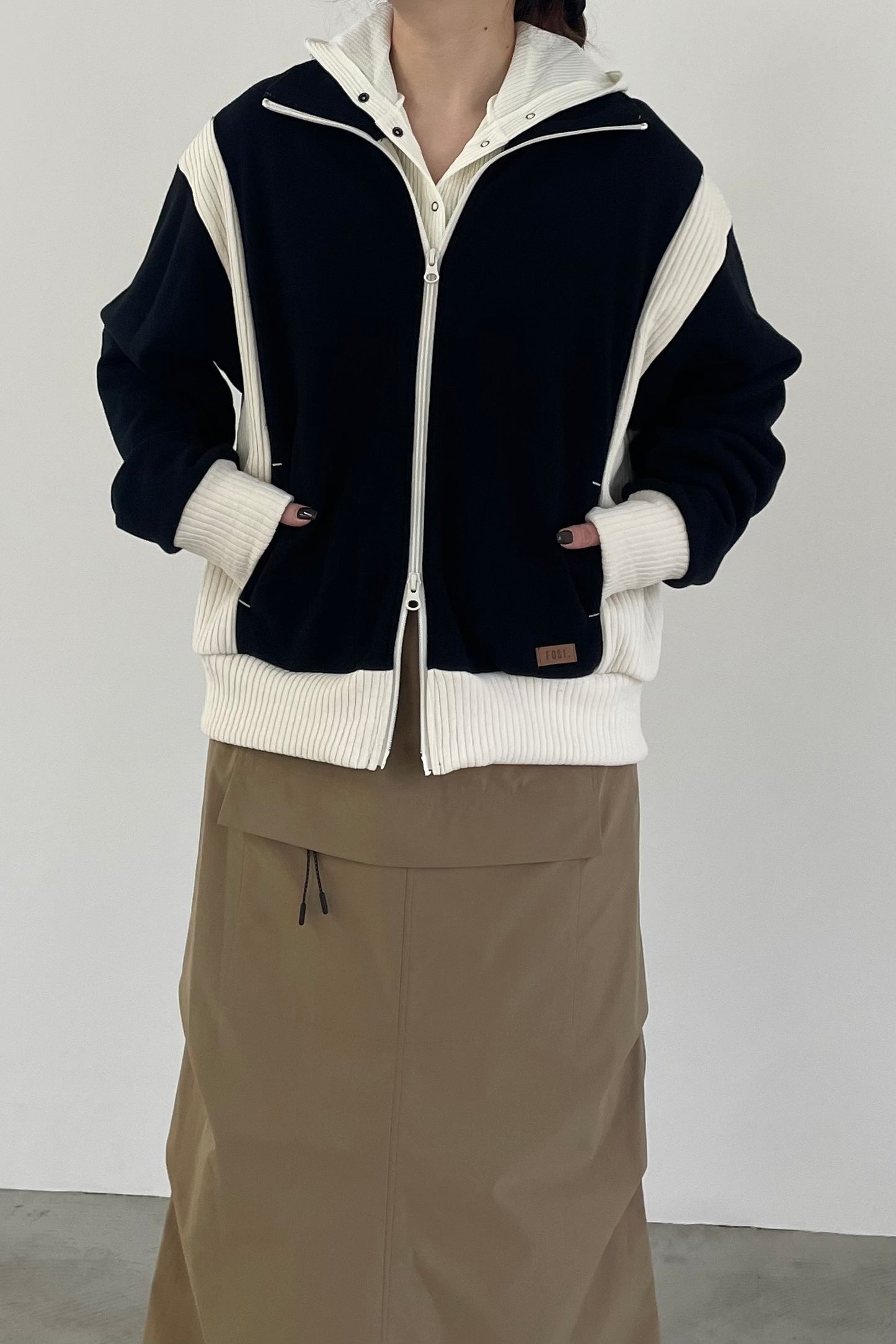 バイカラーハイネックブルゾン F3263