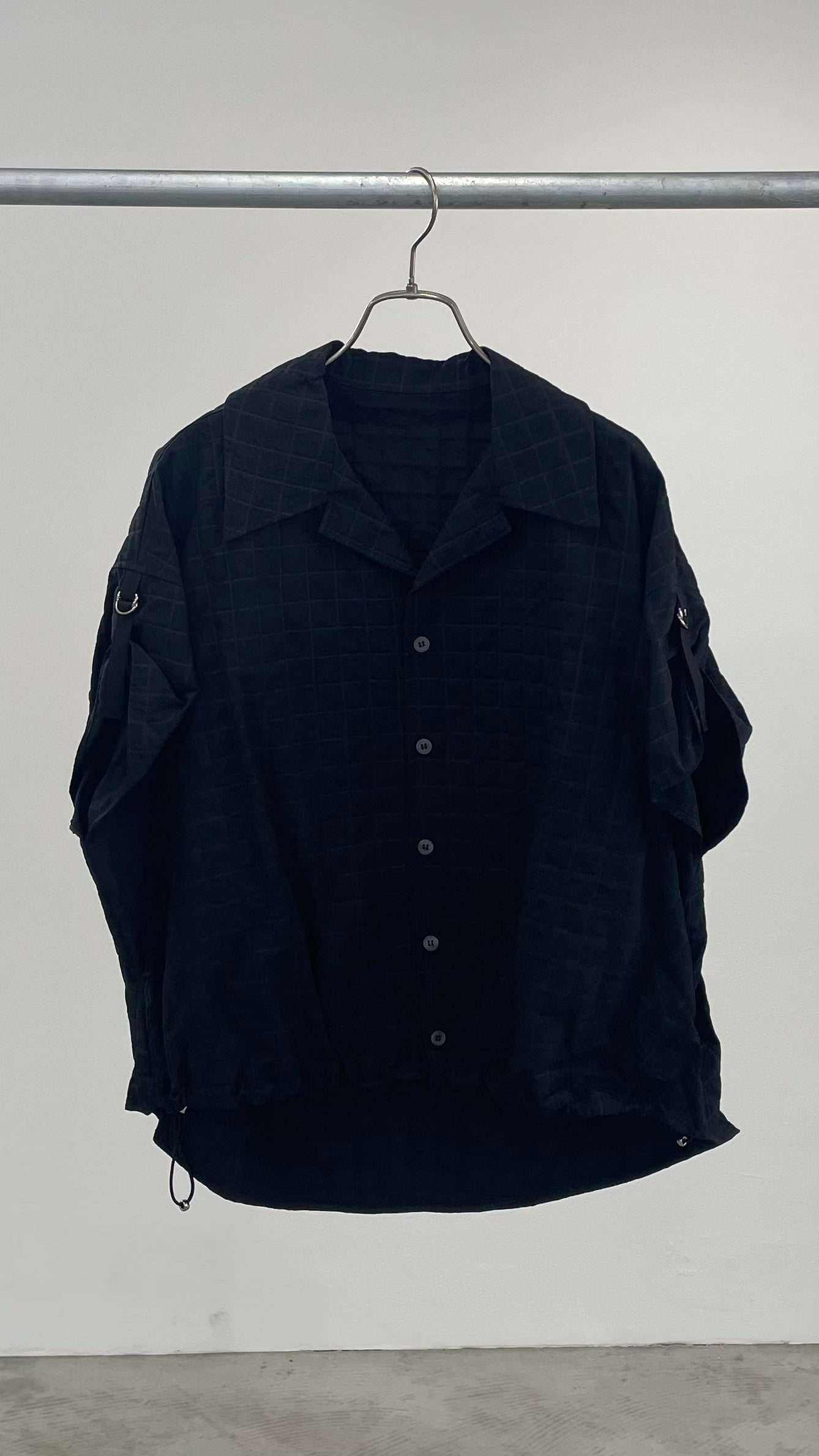 エンボスナイロンフレンチスリーブシャツ　F1168