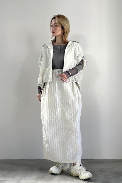 エンボスナイロンコクーンスカート　F2129