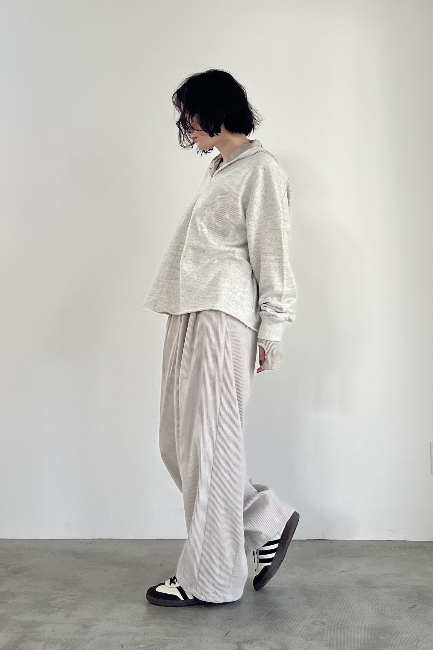 Vネック裏毛プルオーバー　F3296