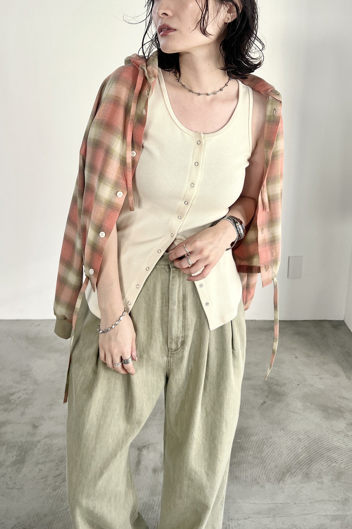 オンブレーチェックフードシャツ　F1207