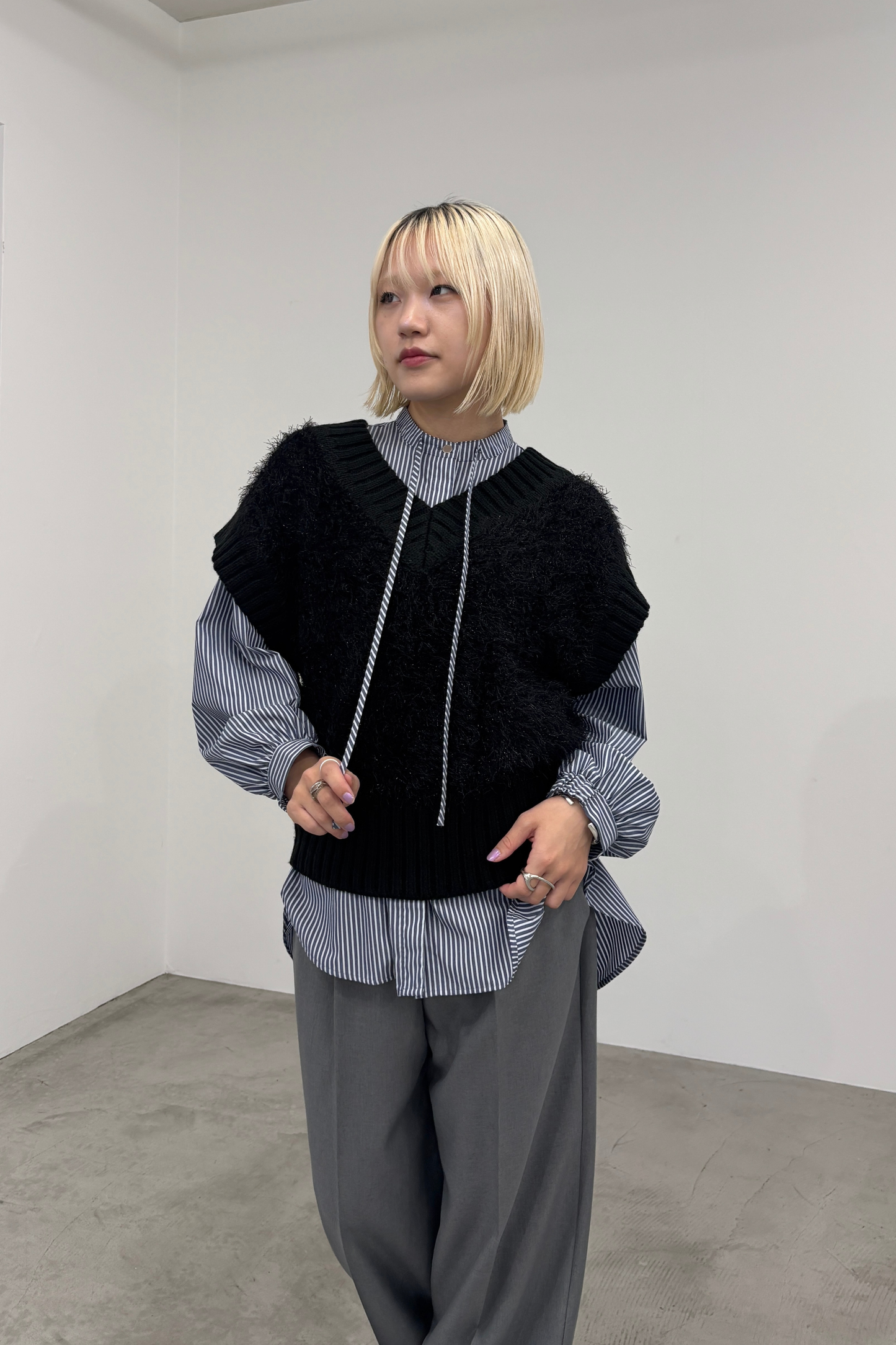 Vネックモールニットベスト　35556