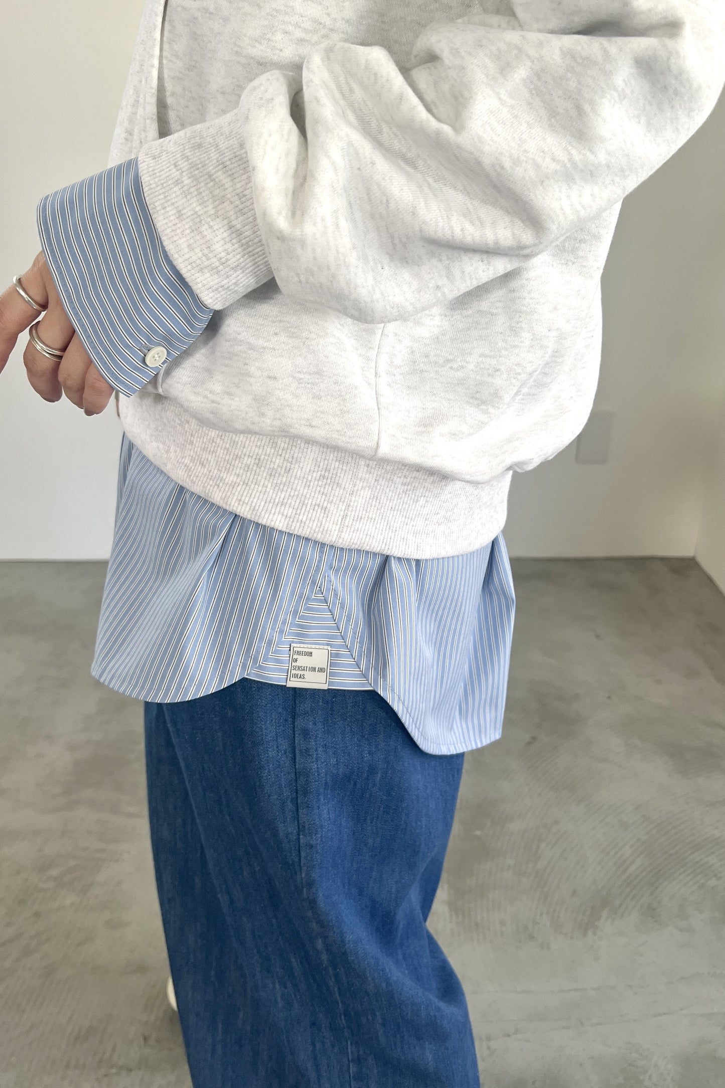 ハーフジップロゴスウェットPO　F3301