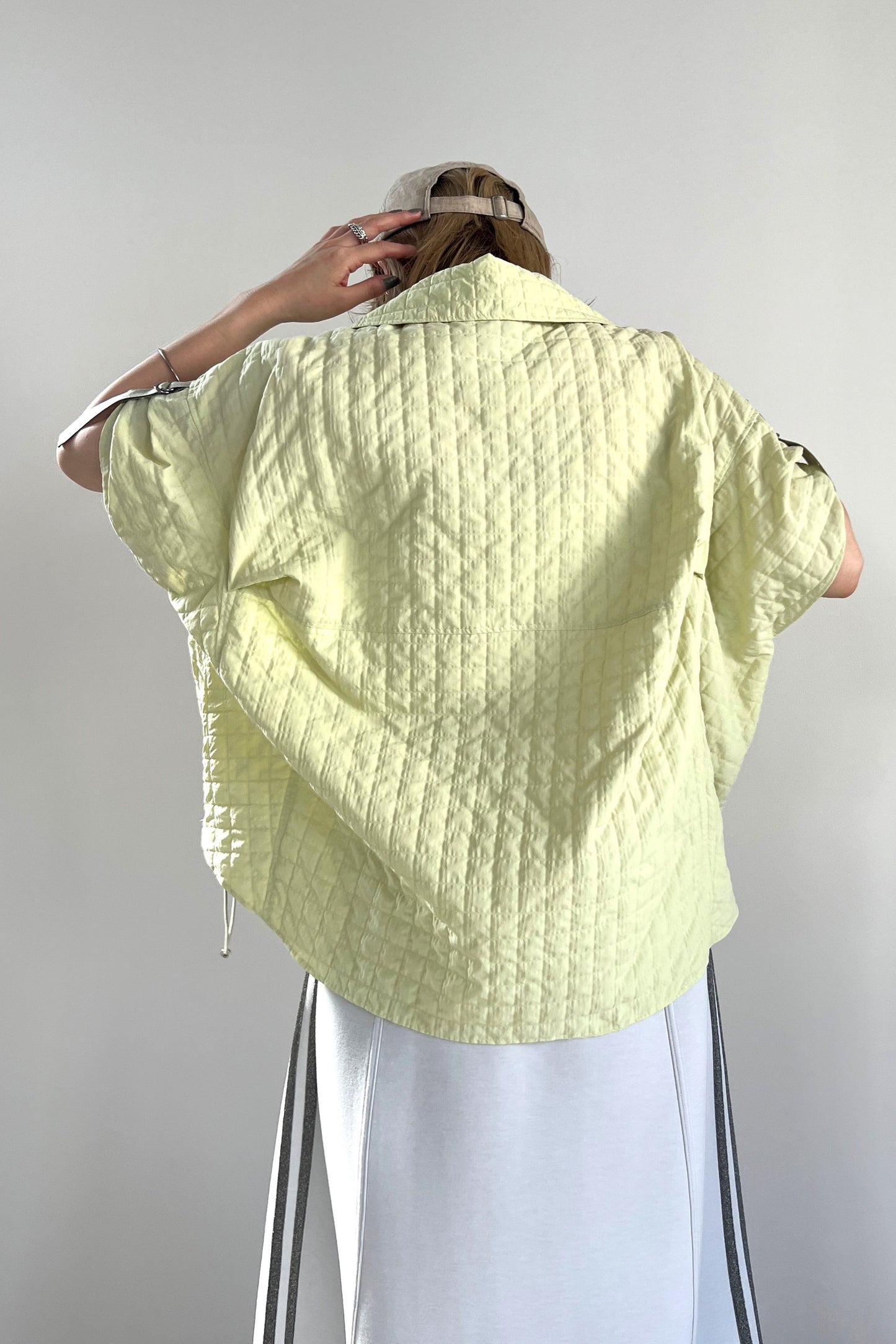 エンボスナイロンフレンチスリーブシャツ　F1168