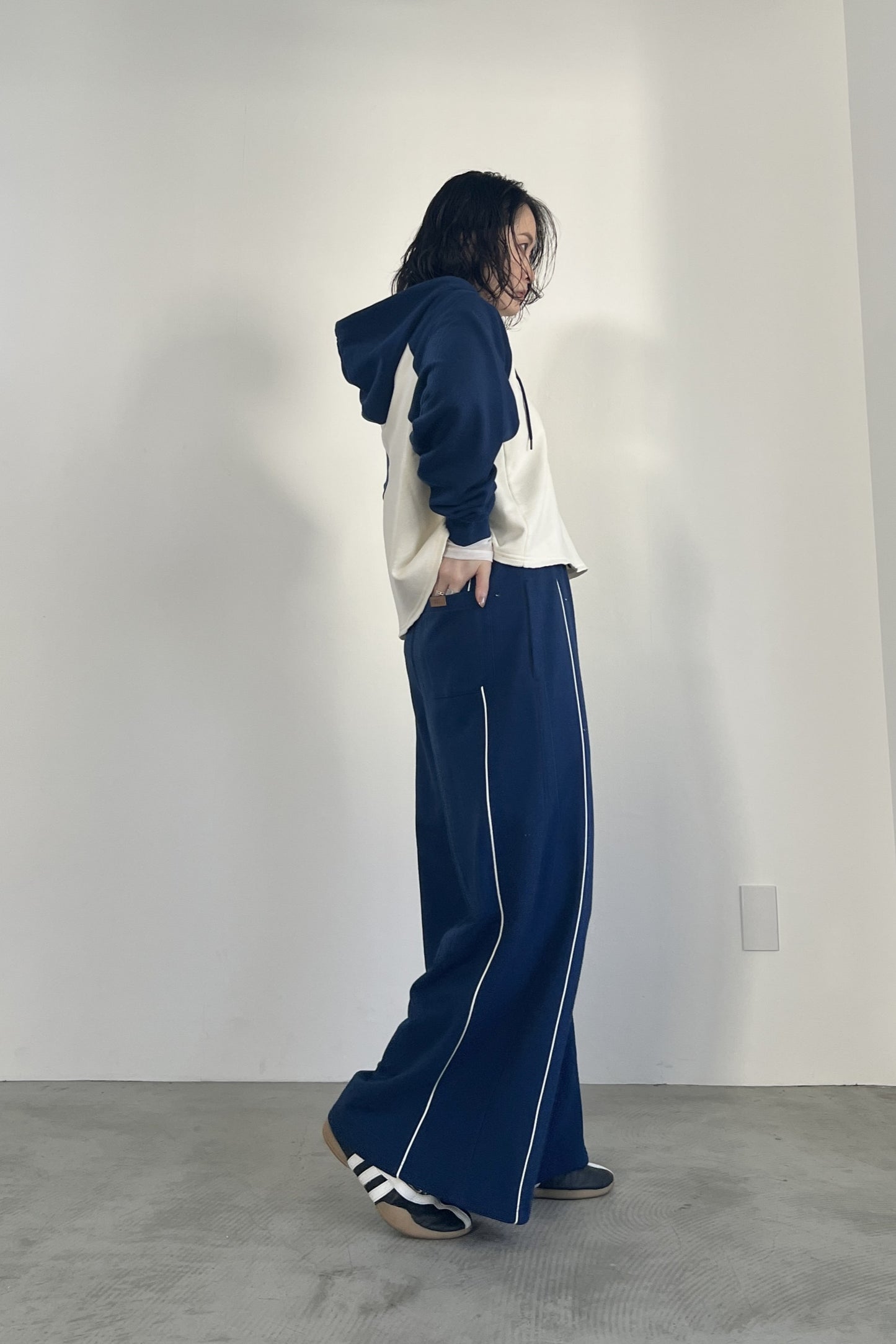 バイカラーハーフジップフーディー　F3300