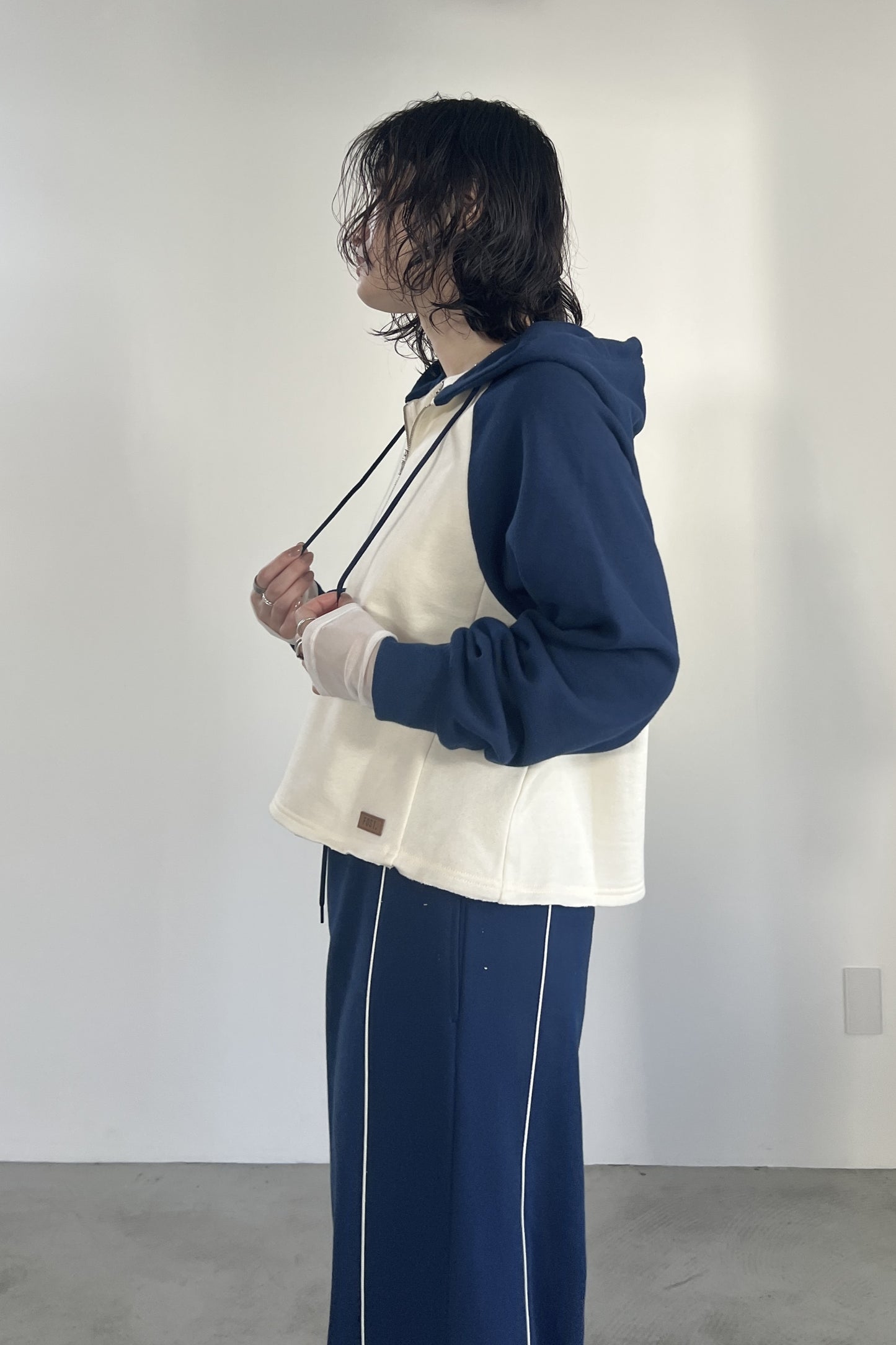 バイカラーハーフジップフーディー　F3300