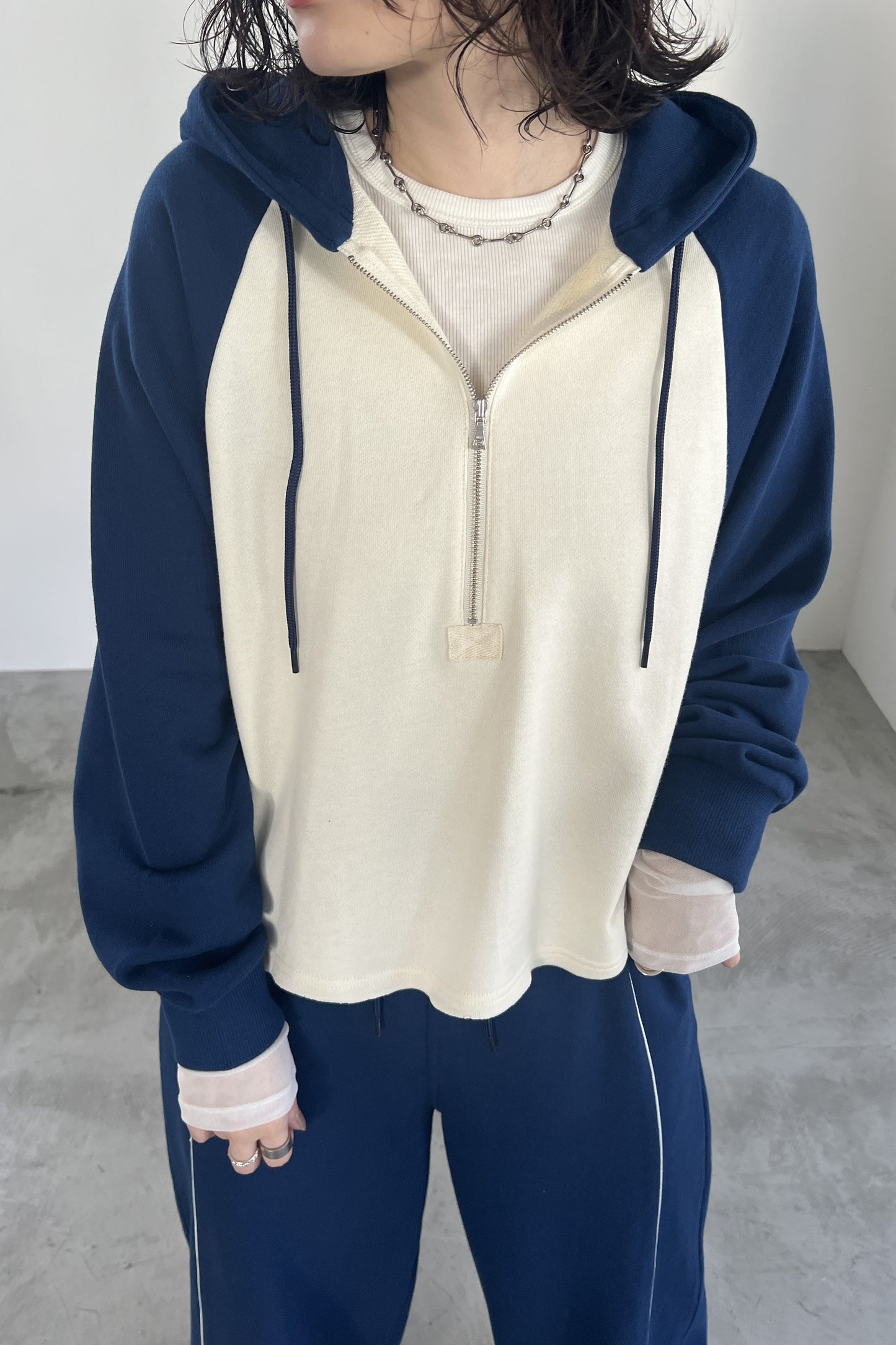 バイカラーハーフジップフーディー　F3300