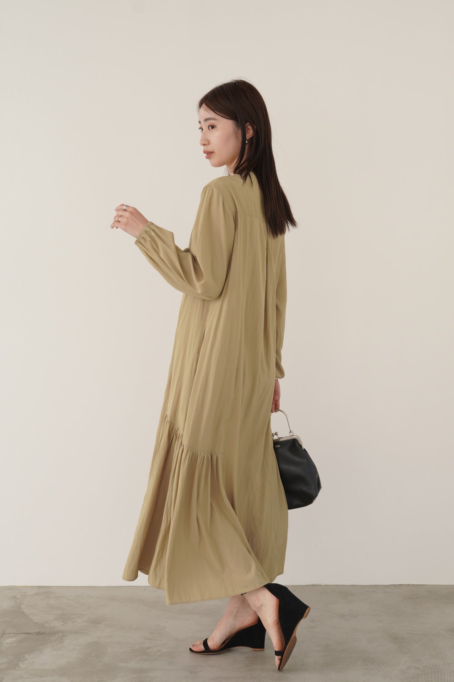 ギャザーフレアシャツワンピース　15731