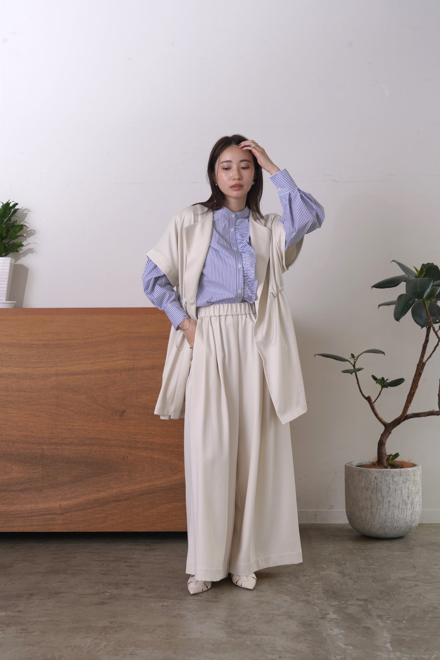 バンドカラーフリルBL　15945