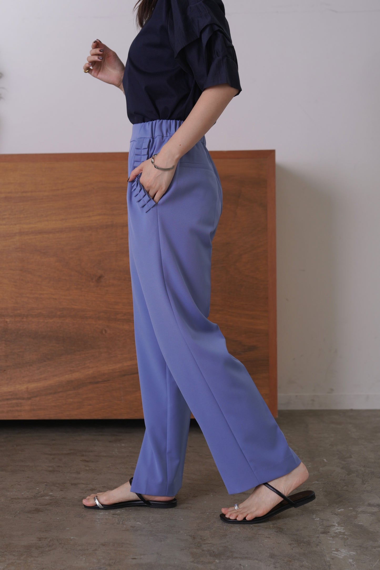 ポケットフリルテーパードPT　23188