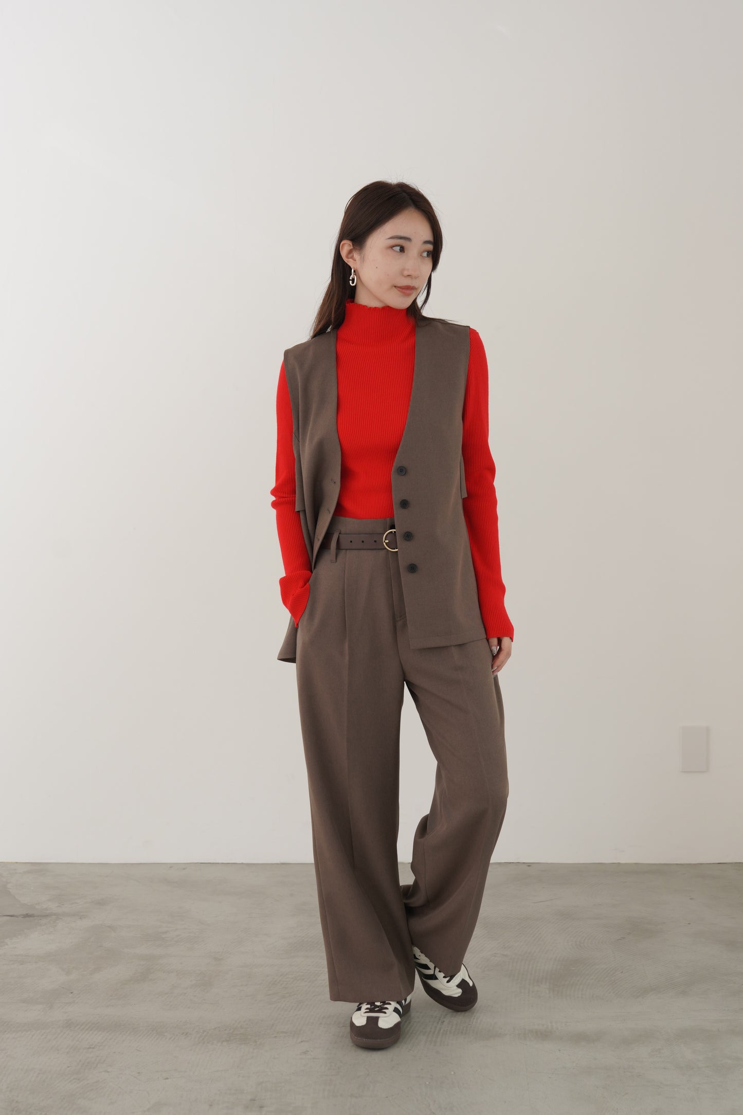 ミニフリルストレートパンツ　23165