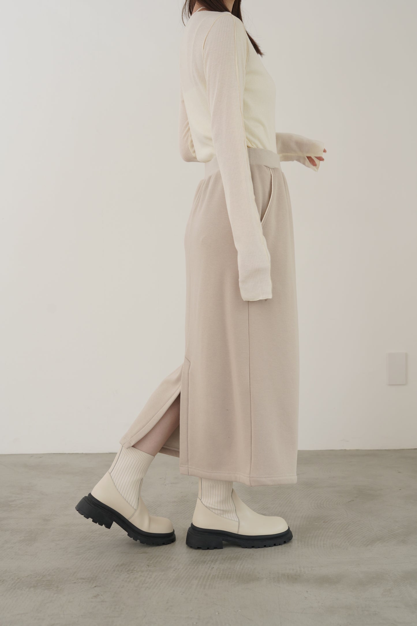 ダフィームートンタイトスカート　23168