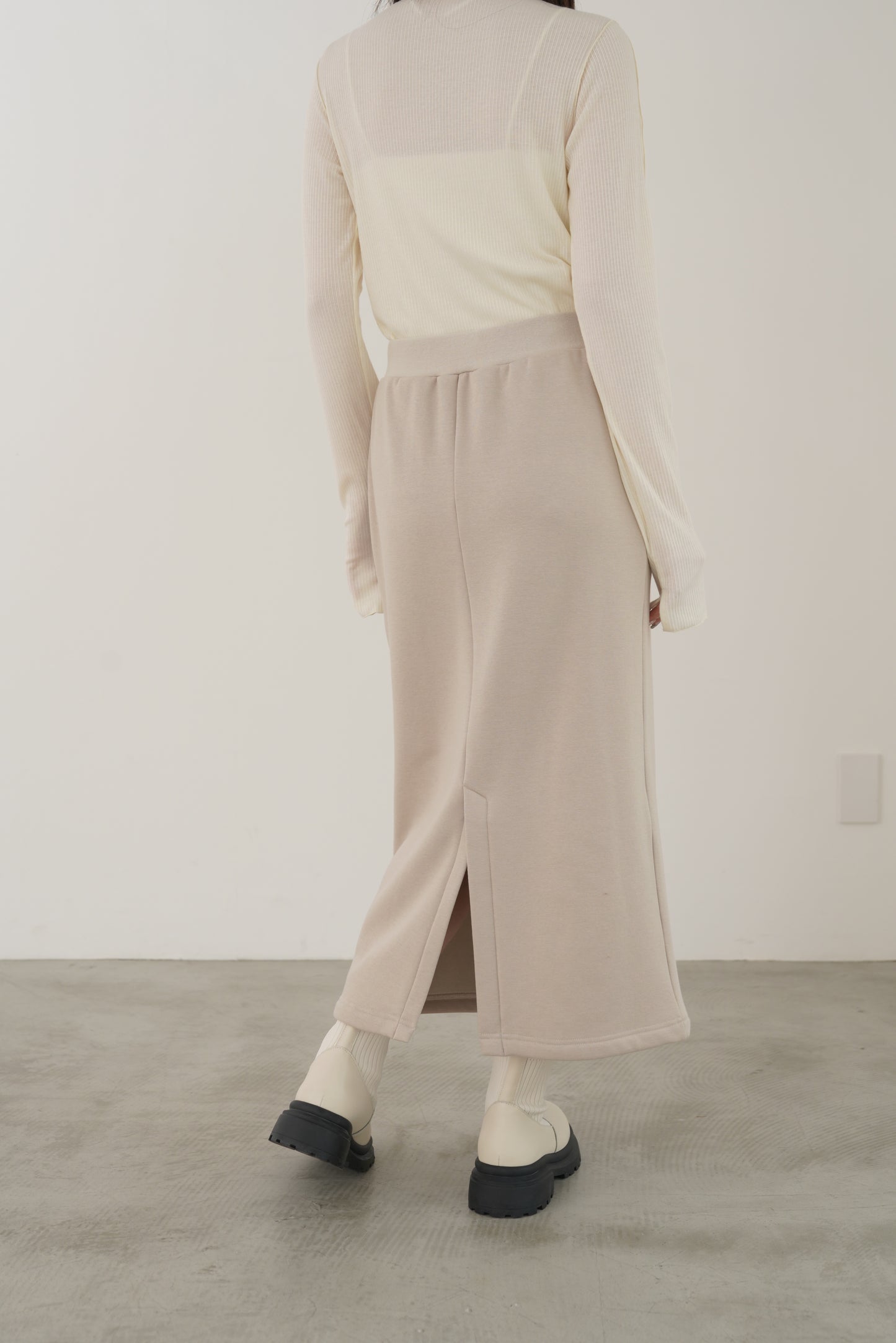 ダフィームートンタイトスカート　23168