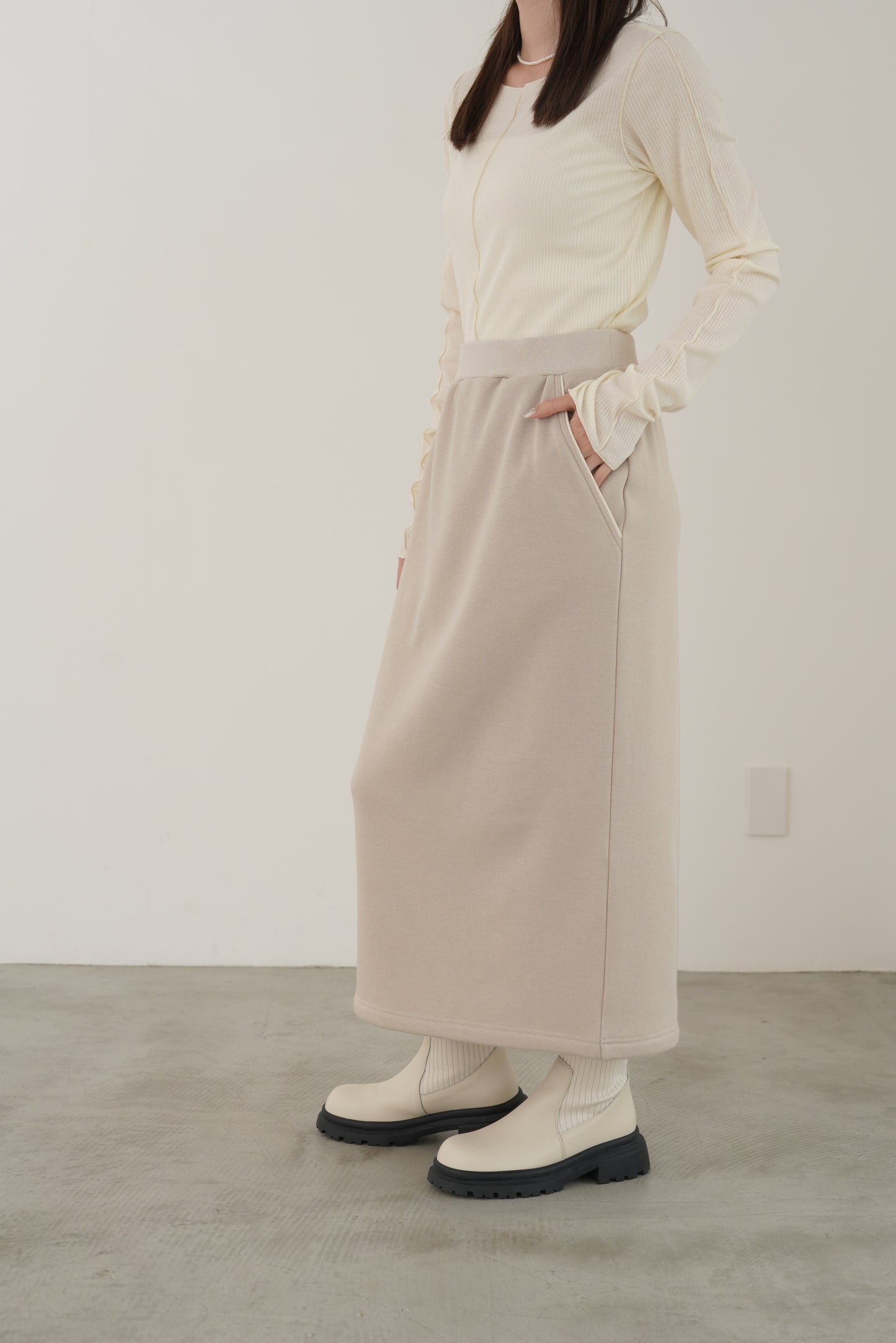 ダフィームートンタイトスカート　23168