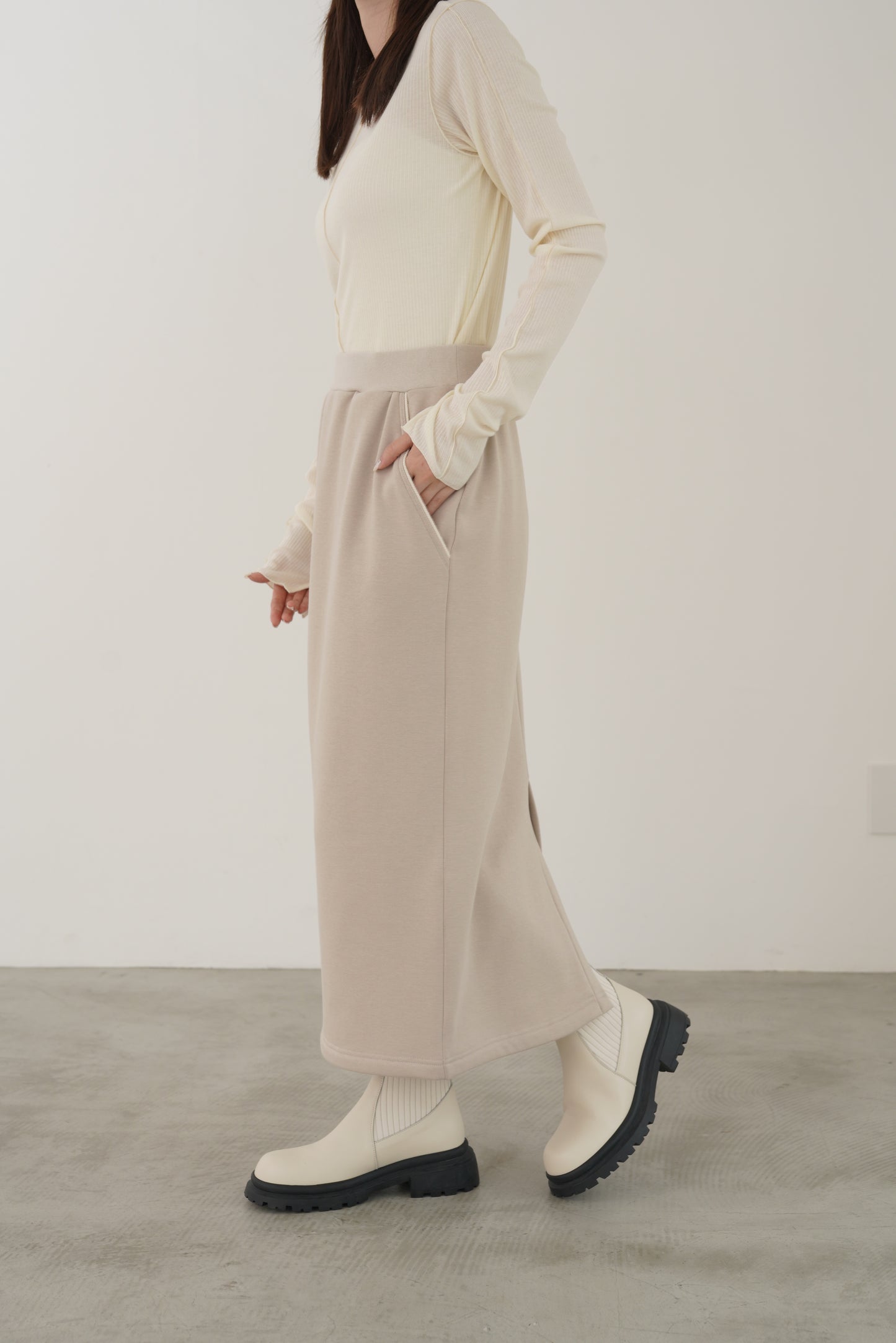 ダフィームートンタイトスカート　23168