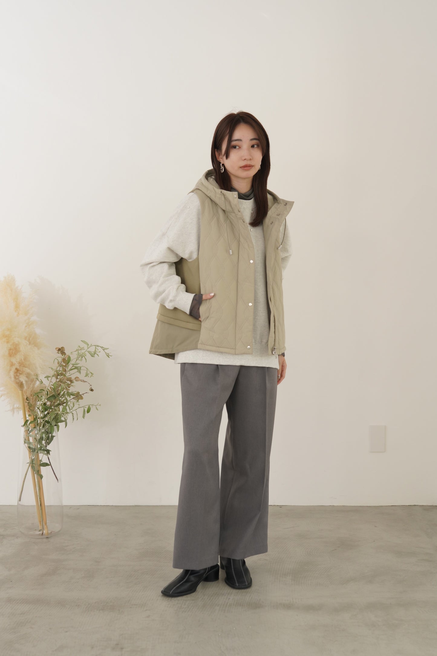 ミニフリルストレートパンツ　23165