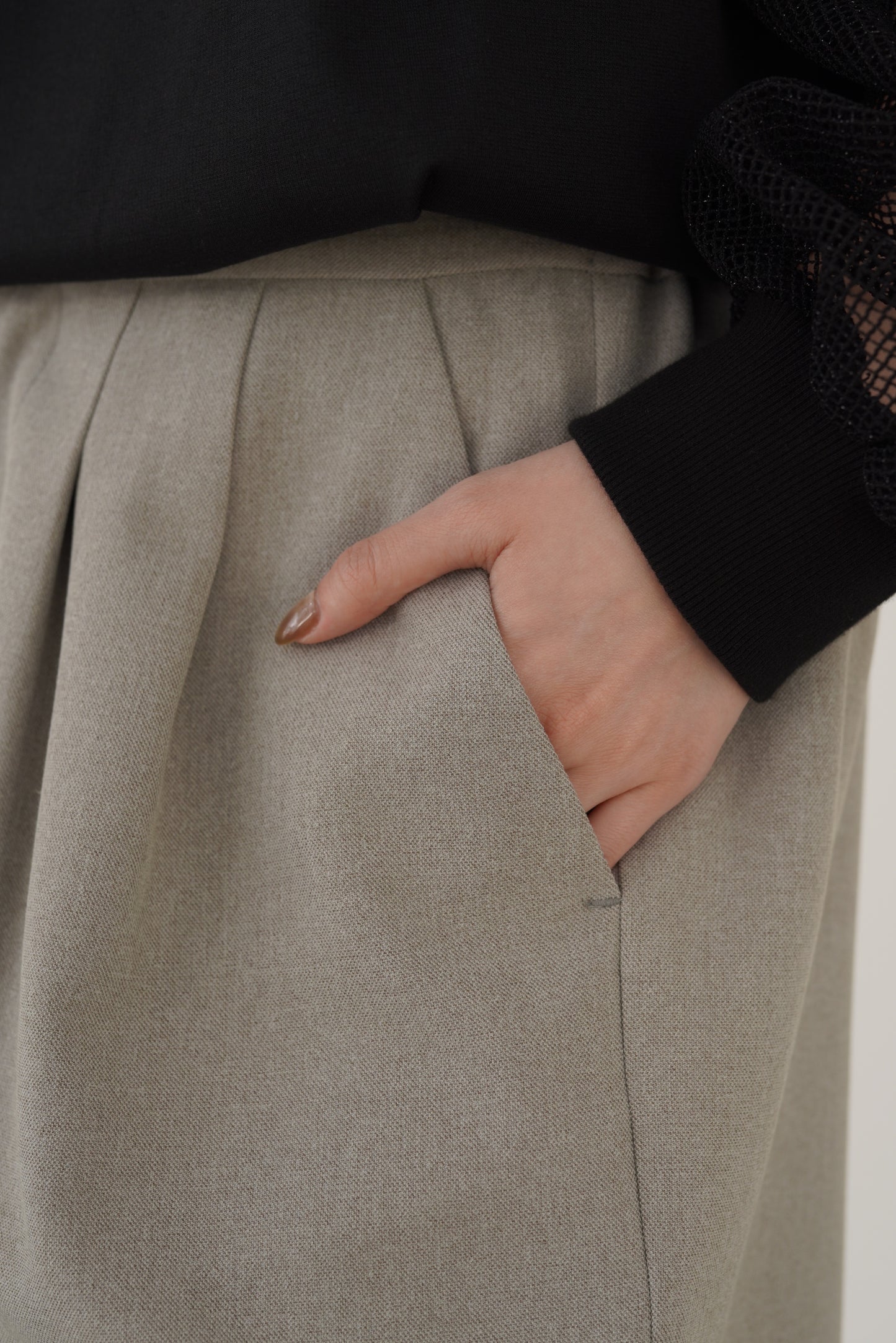 タックツイードストレートパンツ　23082