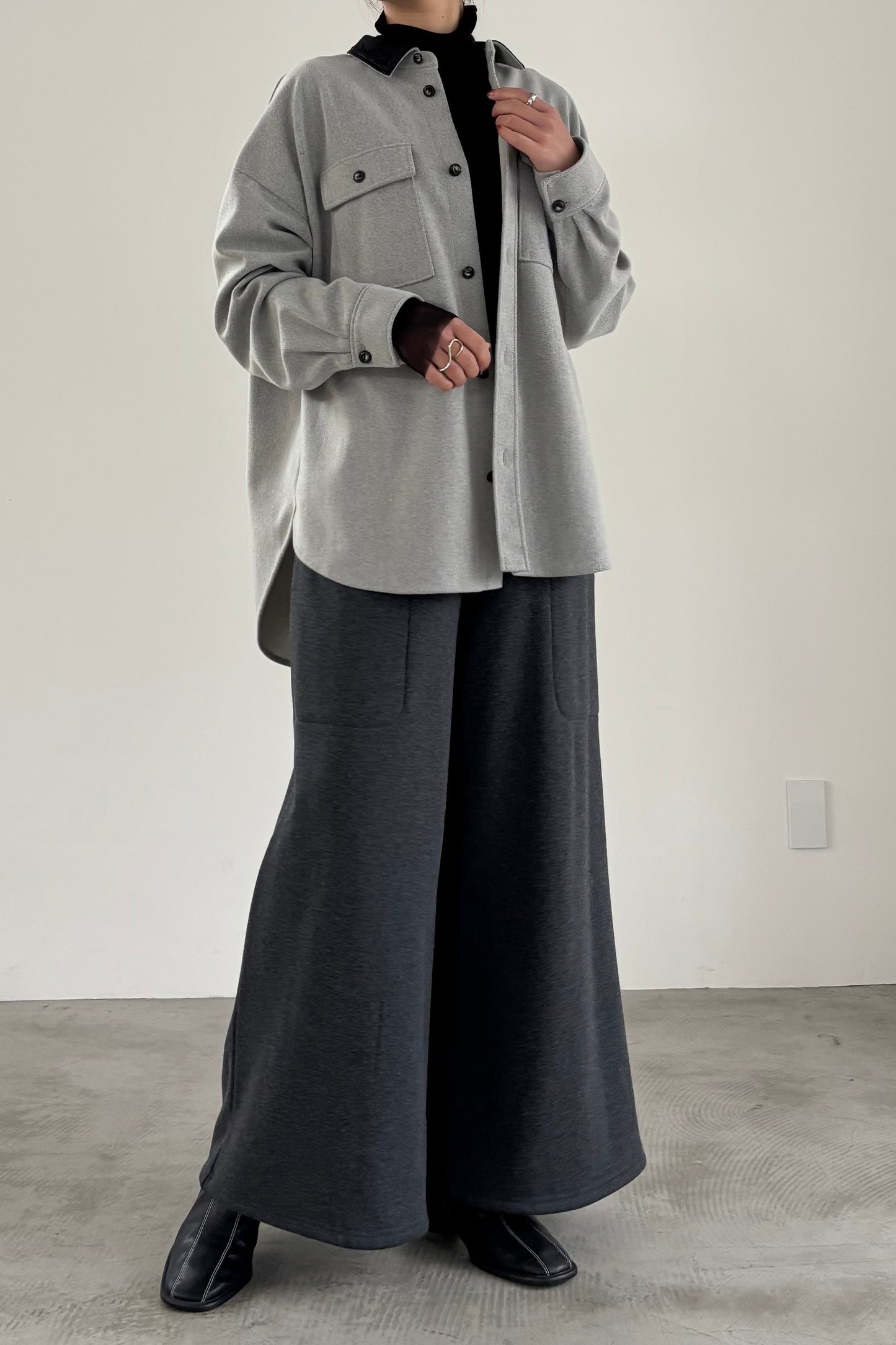 ボンバーヒートワイドパンツ　F2162