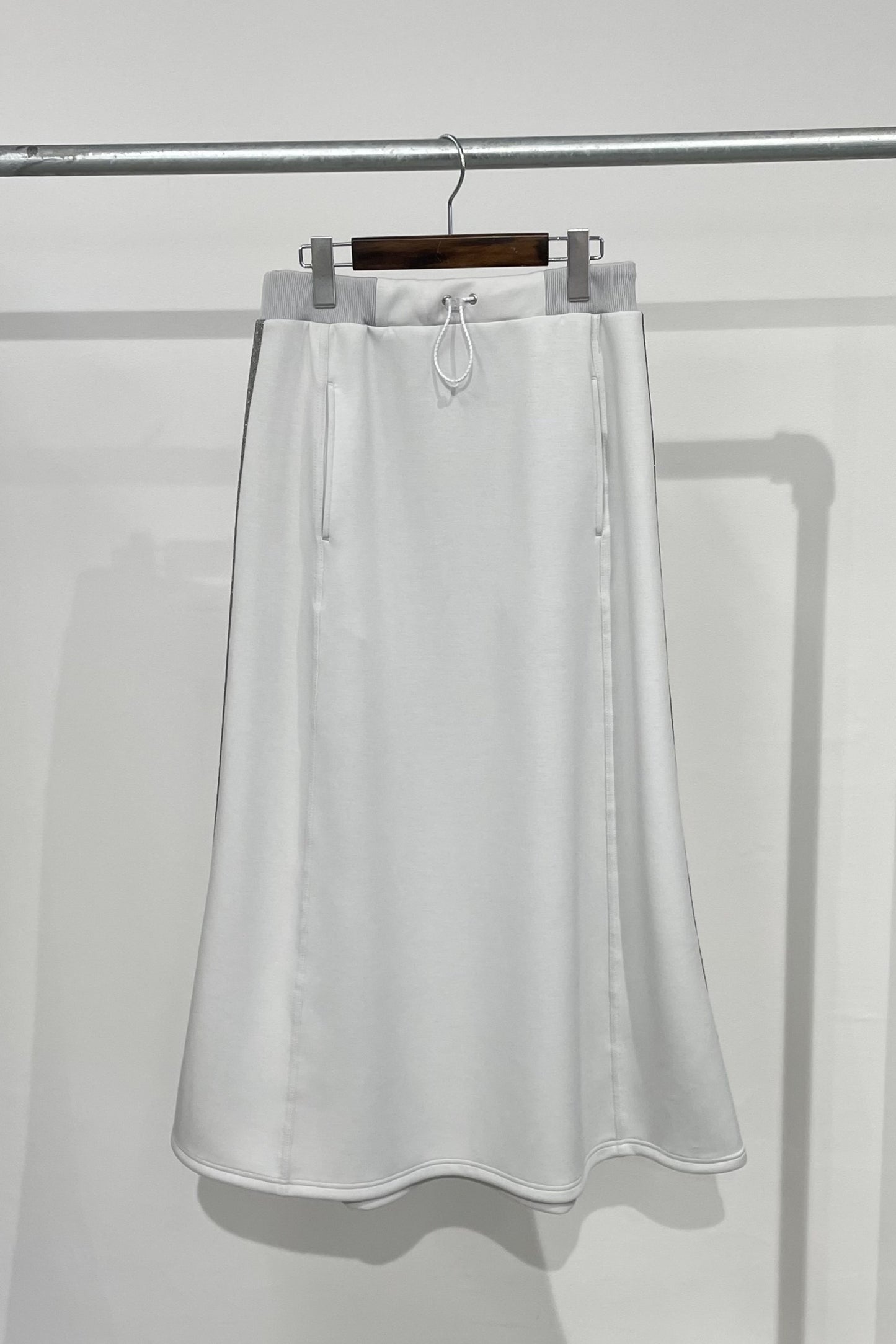 サイドラインボンディングスカート　F2125