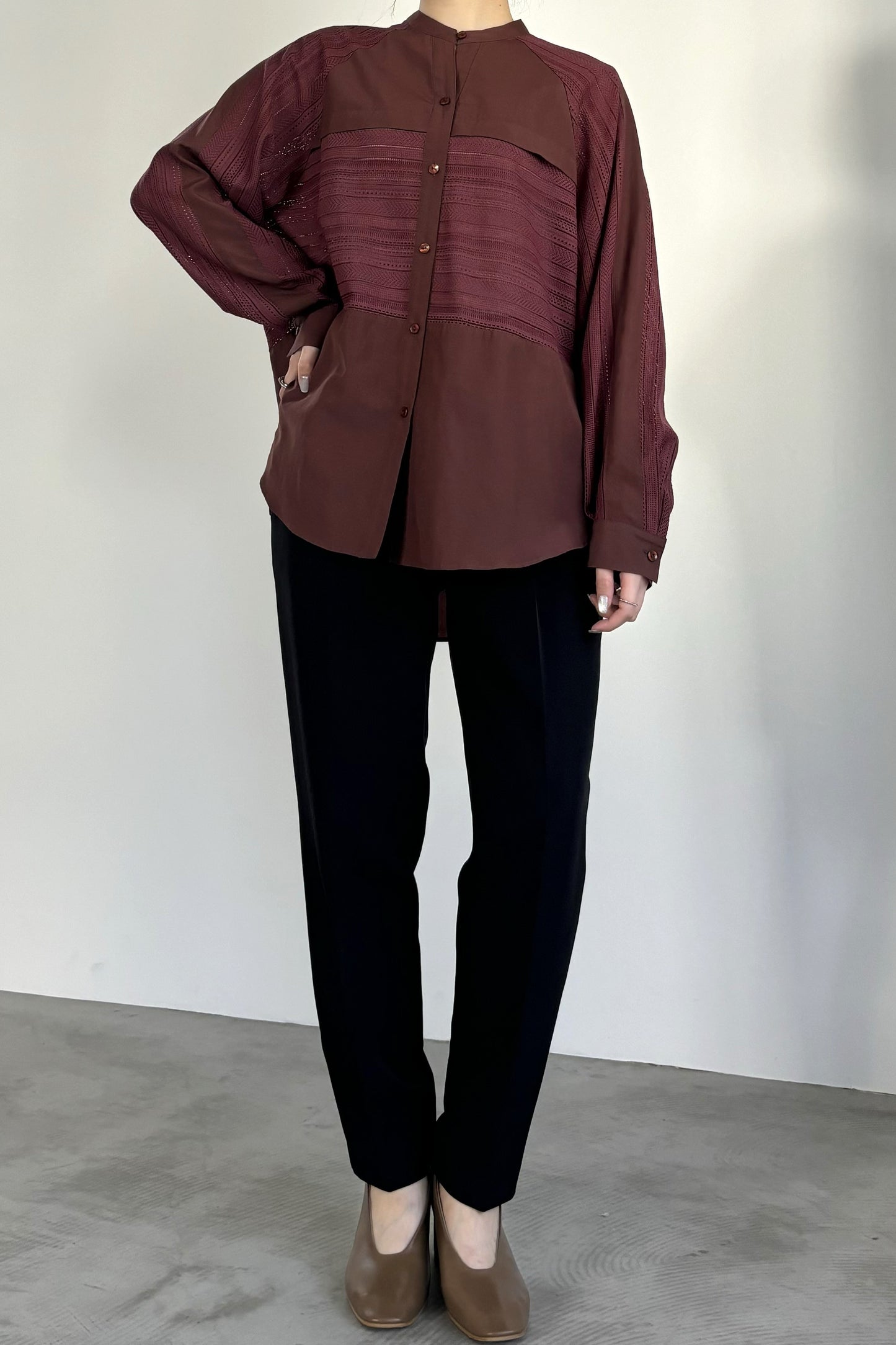 ストレッチテーパードパンツ　23083