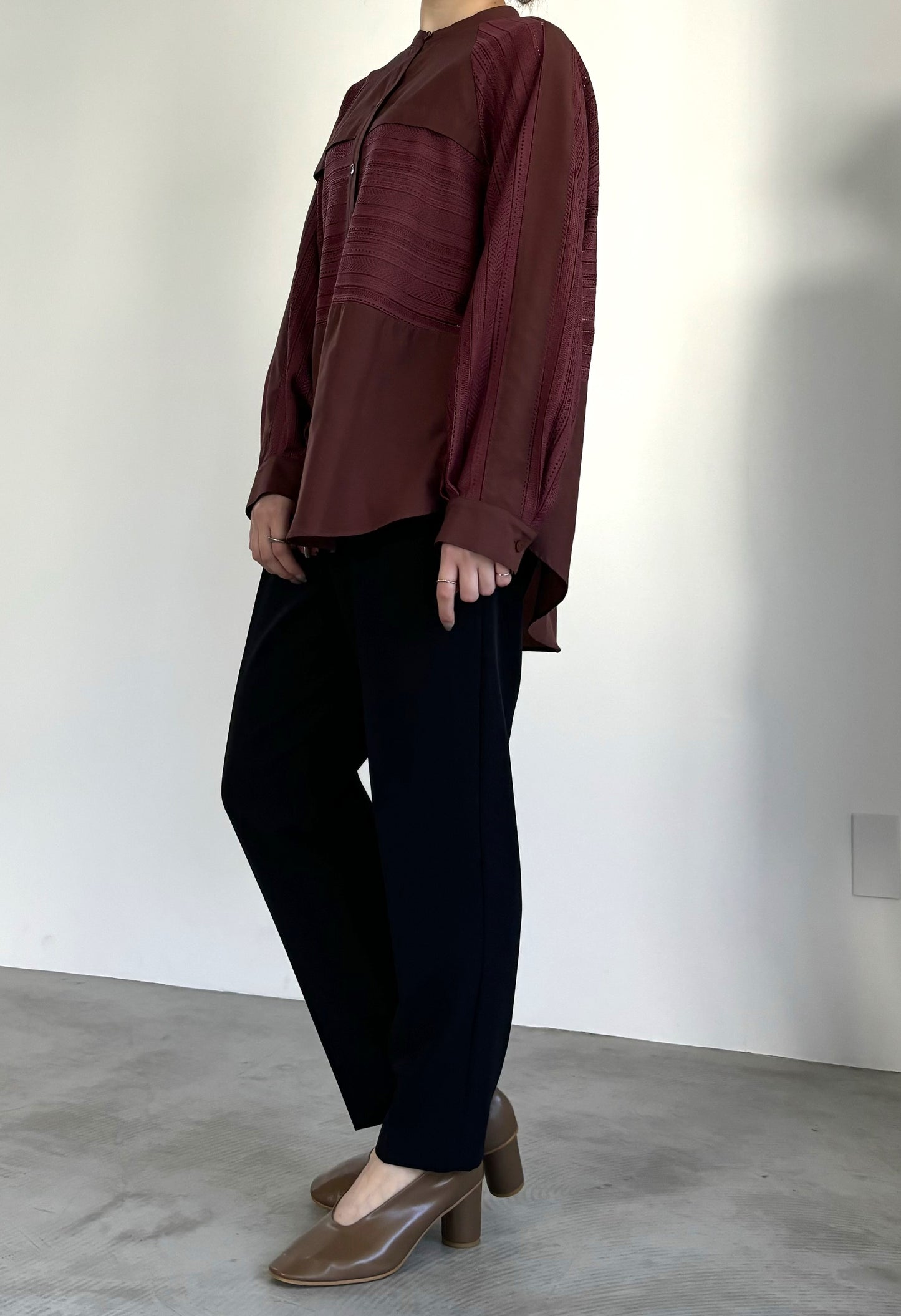 ストレッチテーパードパンツ　23083