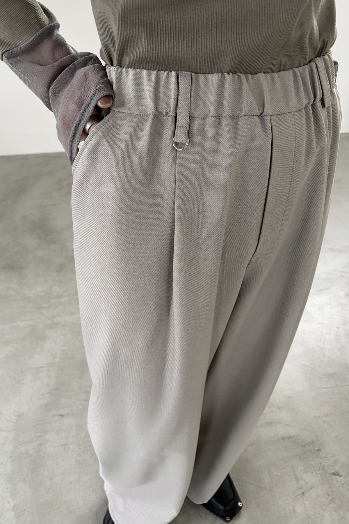 バックデザインカルゼパンツ　F2174