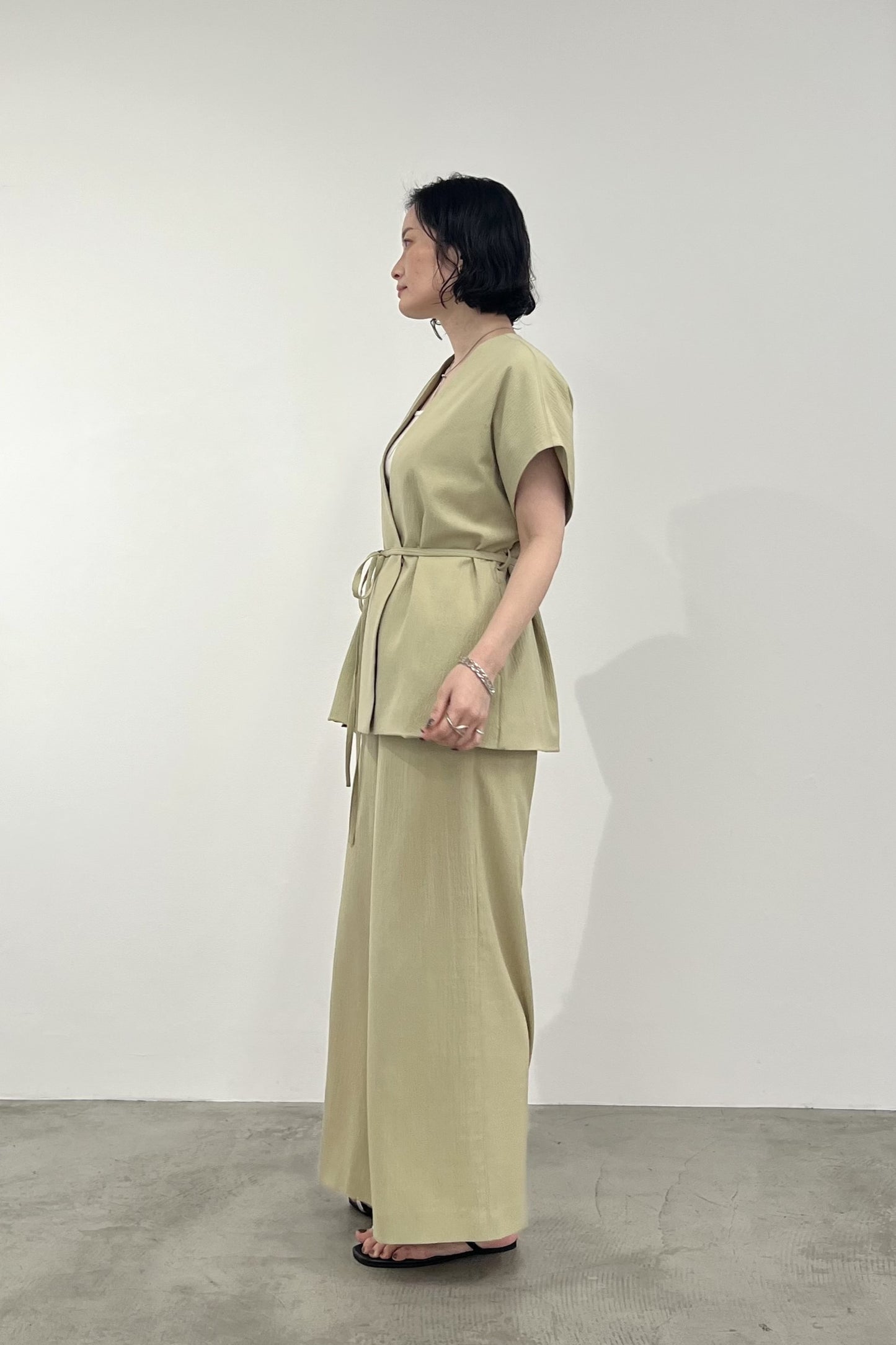 T/R麻調ノーカラージレ　M10010