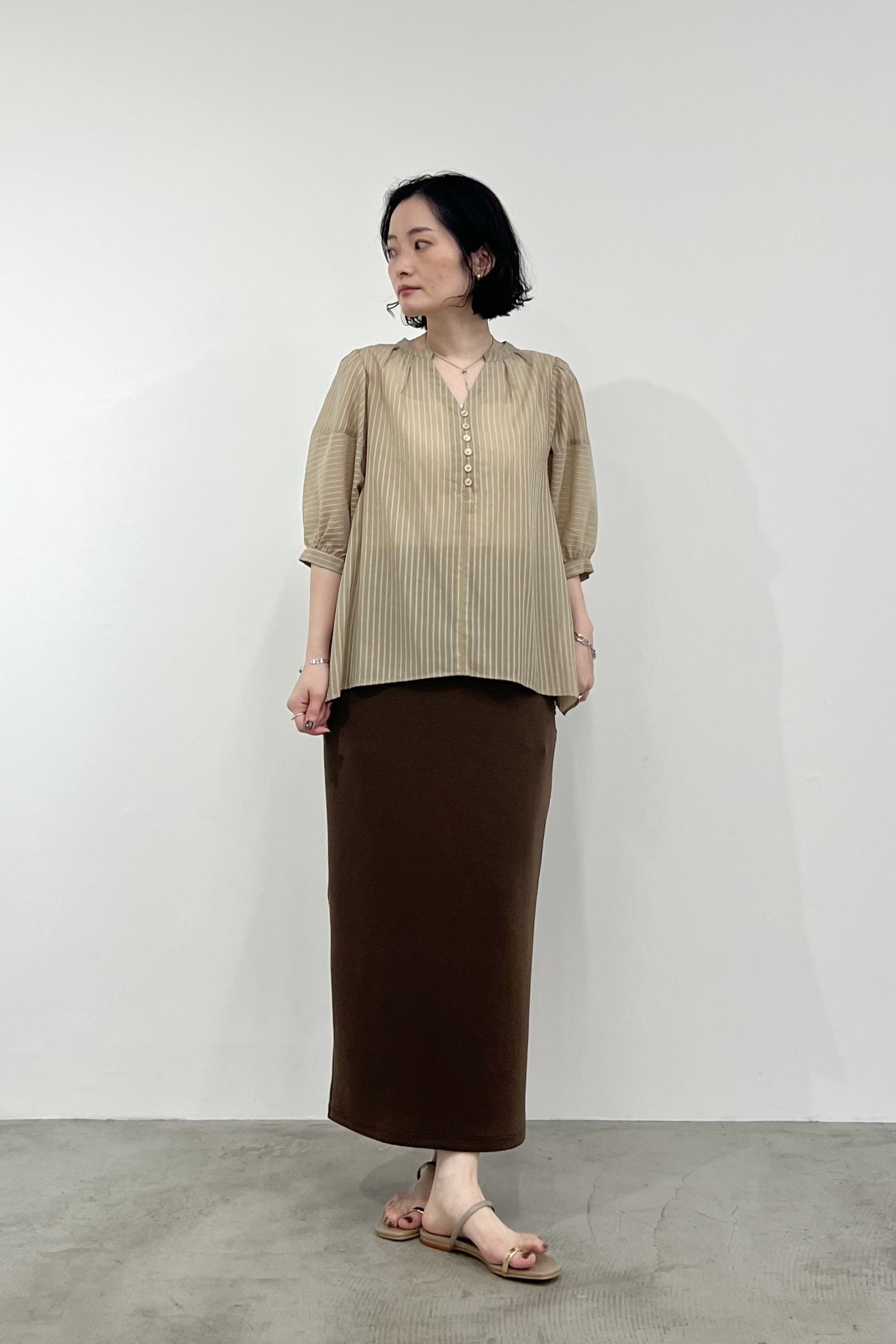 mink chair   ウエストフリルブラウス　グレージュ mink chair - ウエストフリルブラウス グレージュ | ravii ONLINE STORE