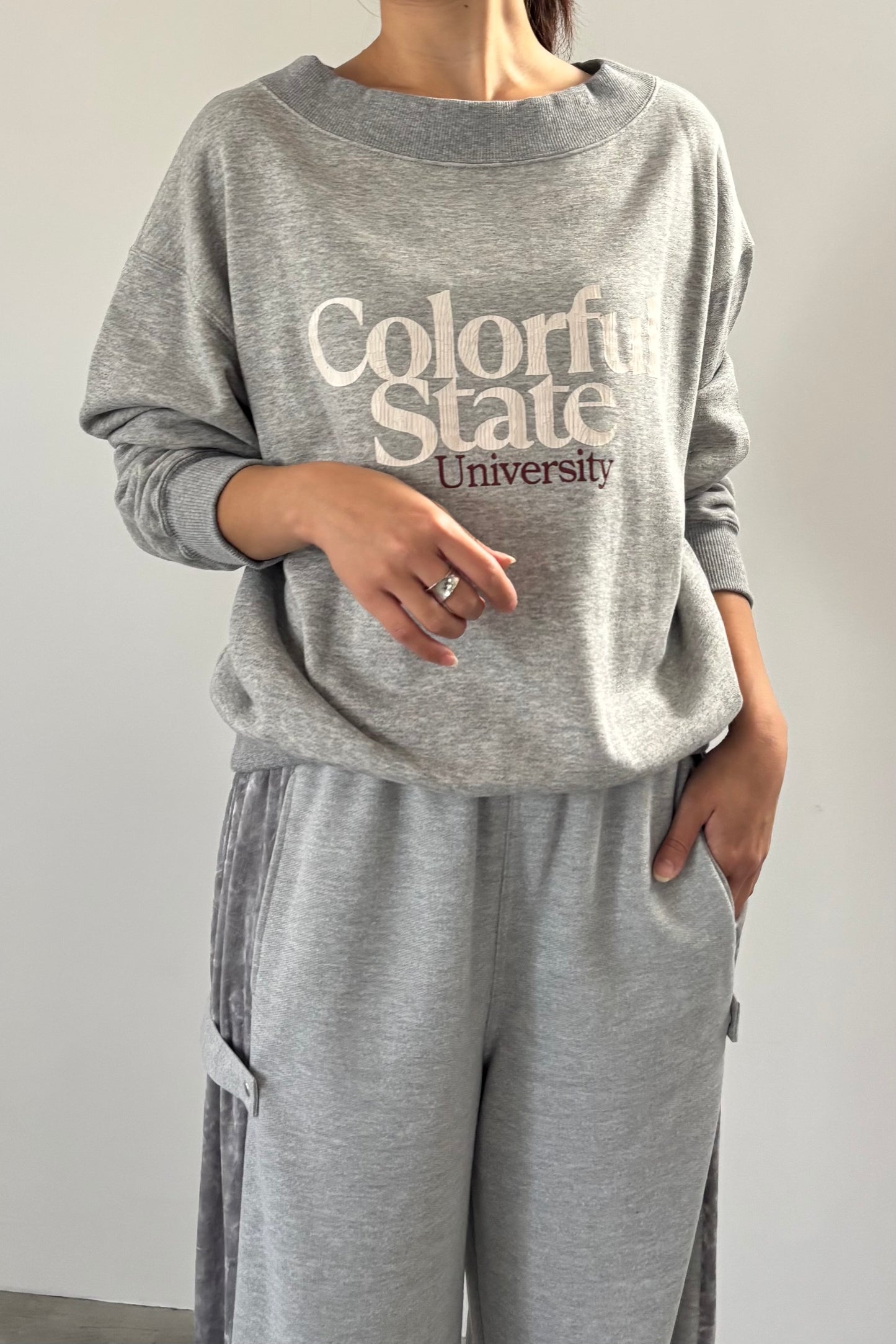 2WAYオフショルロゴスウェット　F3292