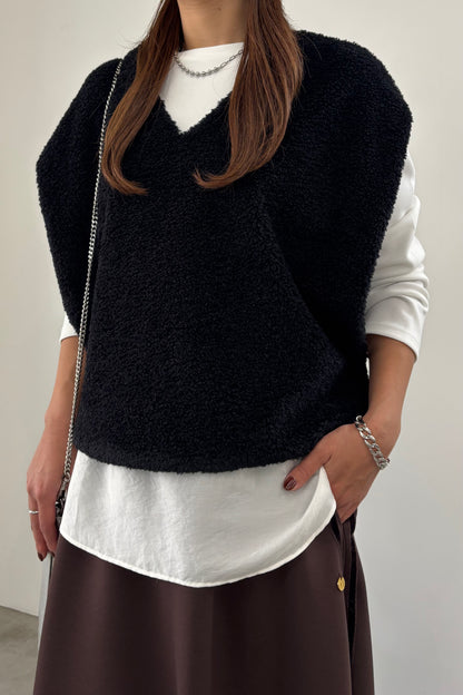 Vネックボアベスト　M10000