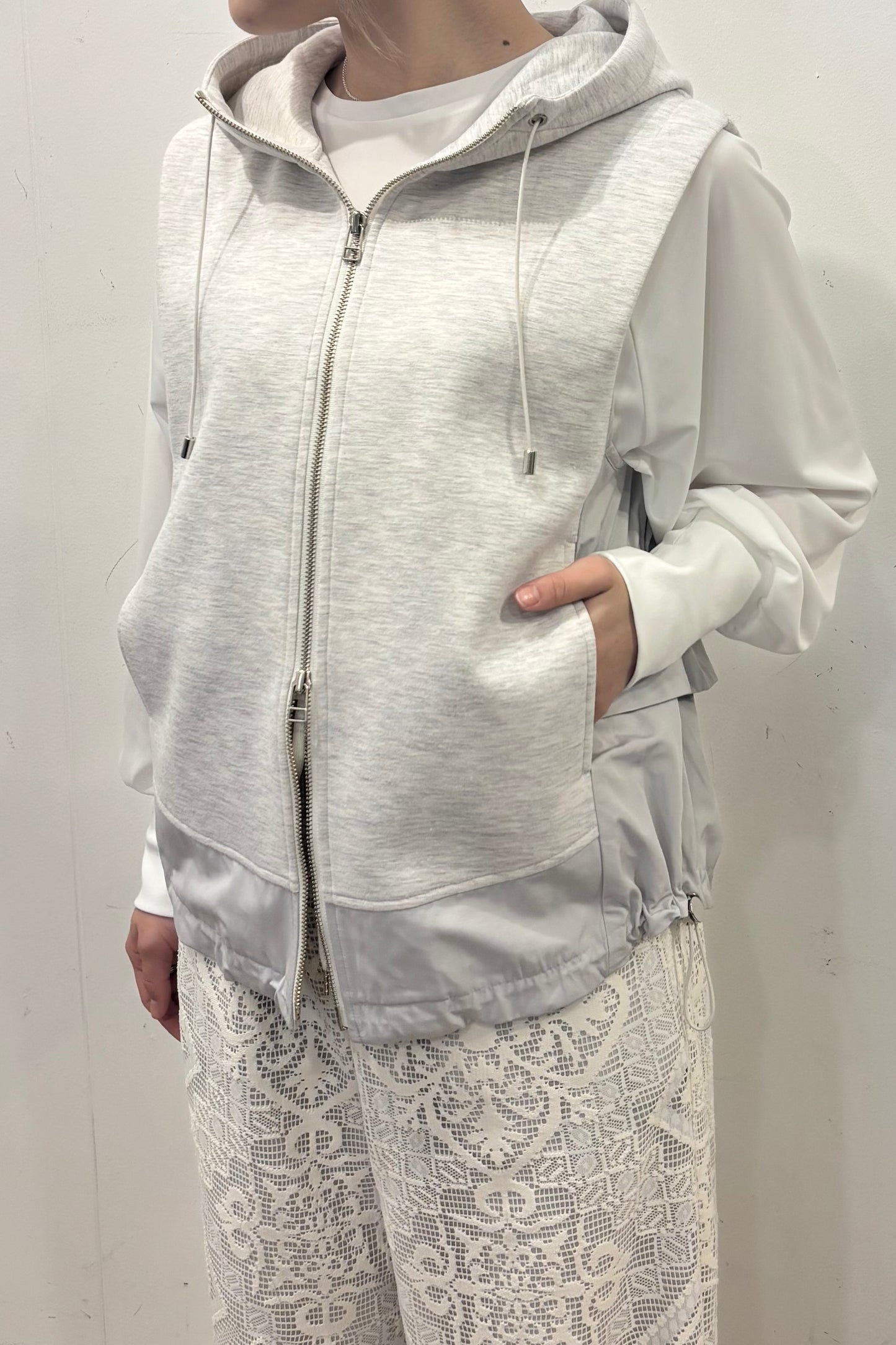 タフタフリルボンディングベスト　35591