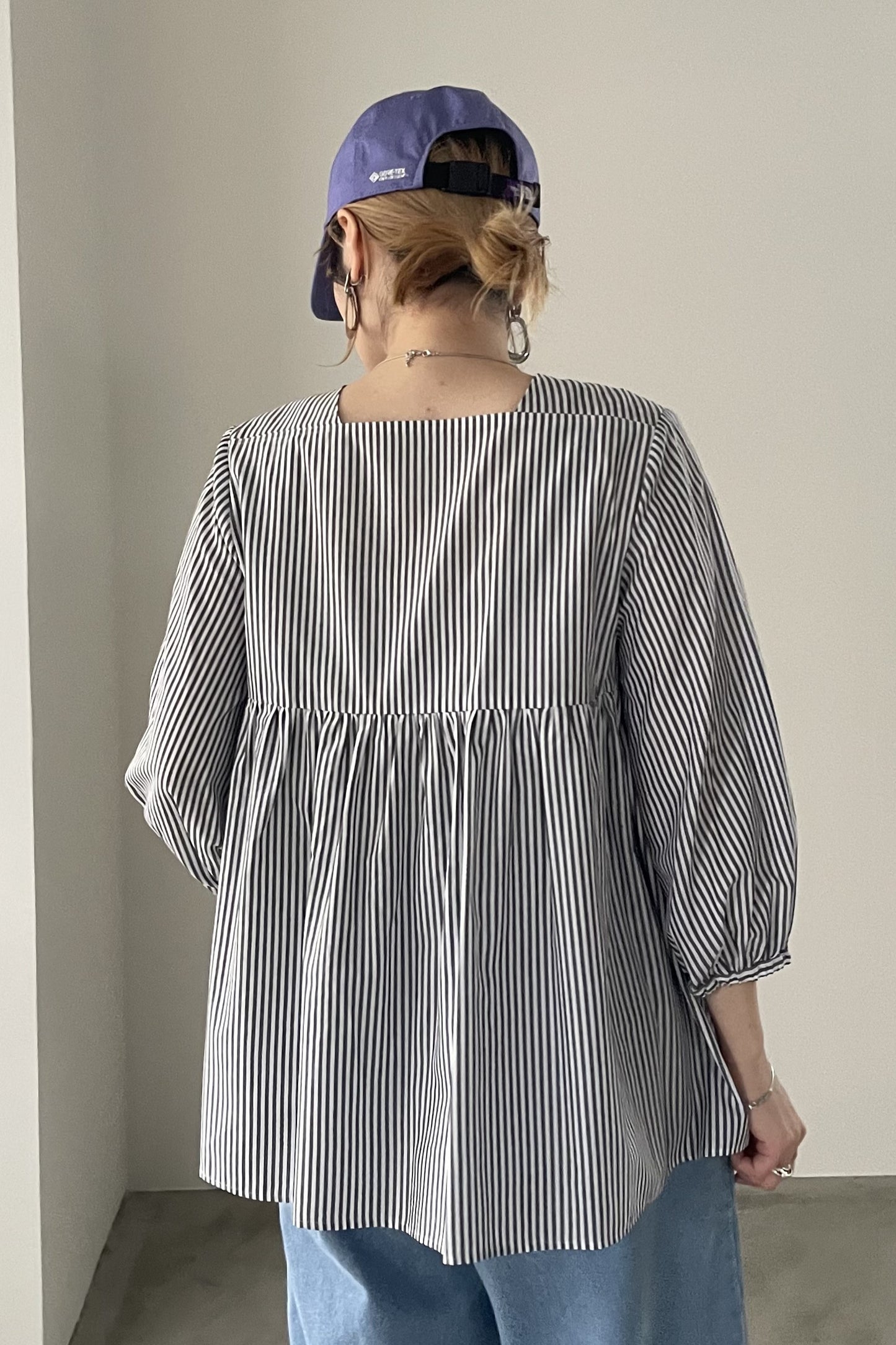 スクエアネックリボンブラウス　15766