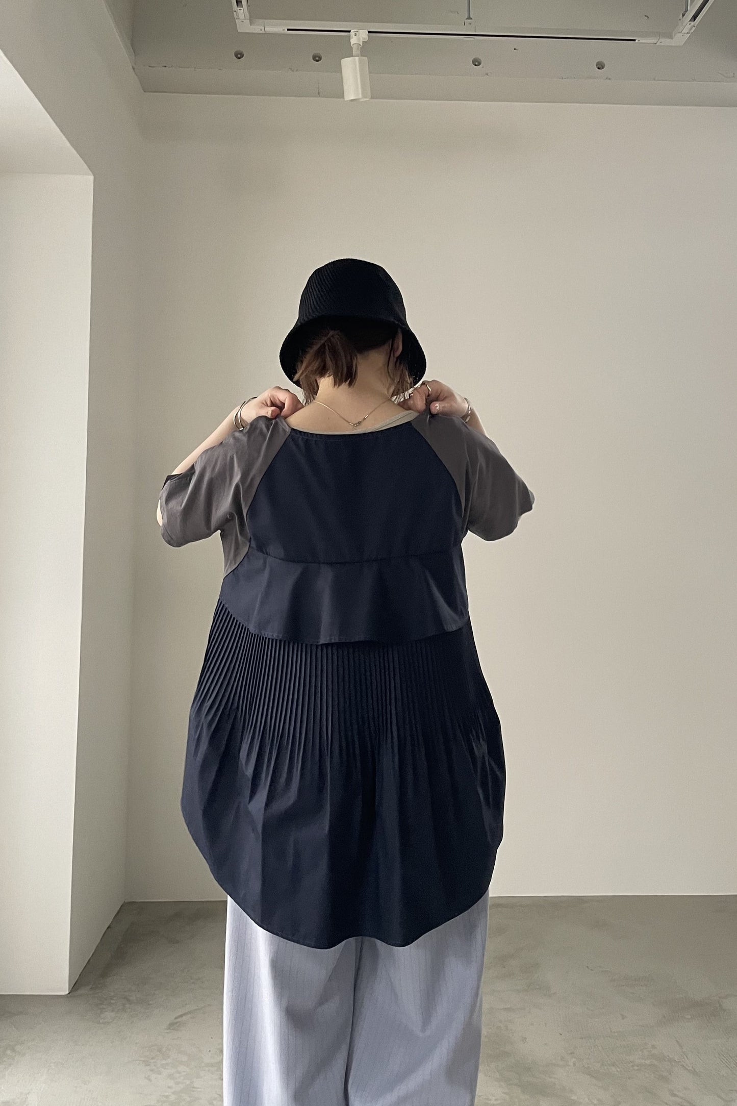 バックフリルプリーツトップス　35388