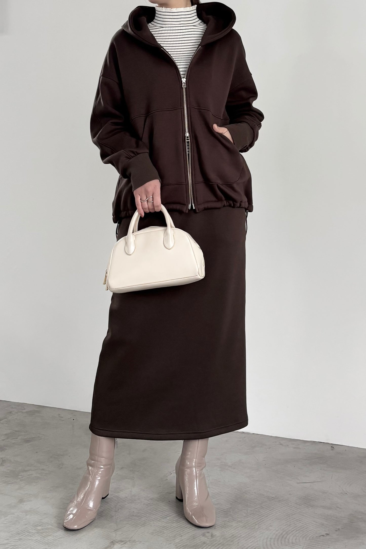 ダフィームートンタイトスカート　23168