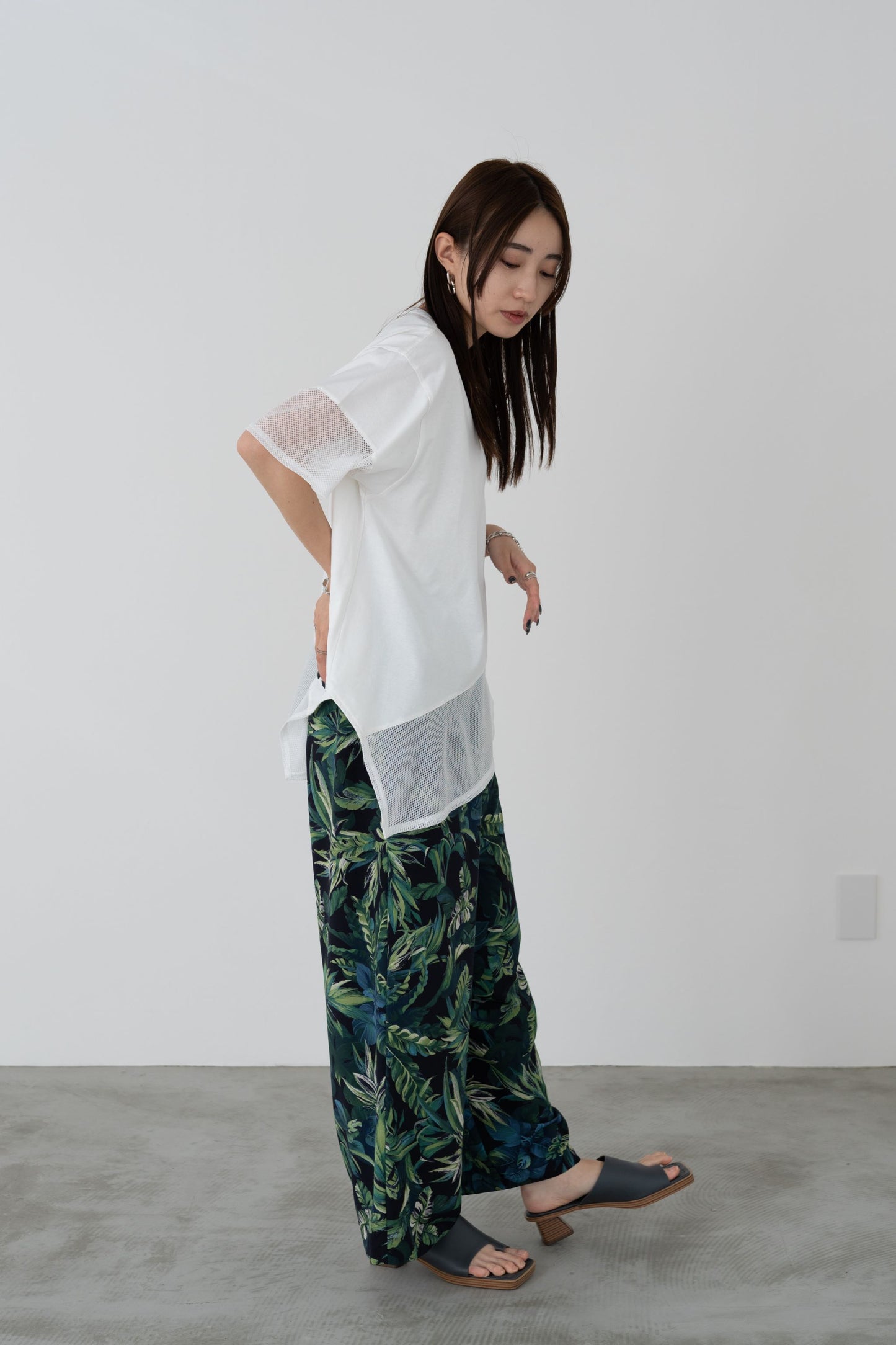 メッシュチュールアシンメトリーカットソー　35372